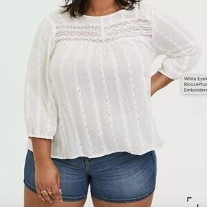 Torrid White Eyelet & Lace Embroidered Hi-Lo Blouse sz 12 0X